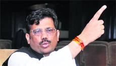 State general secretary of the BJP Kamal Sharma talks to the media in Ludhiana on Sunday.