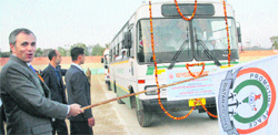 Chief Minister Omar Abdullah flags off a group of students on Watan Ko Jano, a tour organised by the J&K State Rehabilitation Council in collaboration with the J&K Sports Council, from the MAM Stadium in Jammu