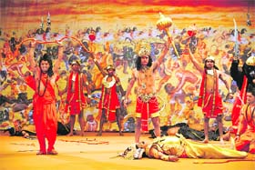 A still from Gali Gali Chor Hai