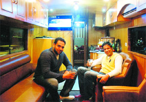 Jaspreet Sandhu & Harsimran Sandhu (right)