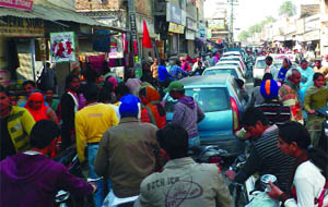 Traffic jam near Bansi Pakora crossing in Fazilka has become a regular feature