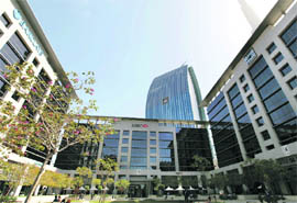 HSBC and Barclays Bank branches near the Burj Khalifa tower, the worlds tallest building, in Dubai. Withdrawal of international banks from the UAE has also created opportunities for local banks. HSBC, Barclays and Nomura have cut staff in emirates, while Deutsche Bank has relocated its head of equity capital markets to London 