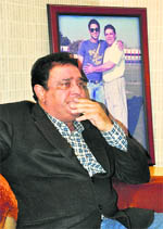 A pensive Yograj Singh talks to mediapersons at his residence in Mansa Devi Complex of Panchkula 