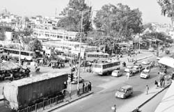 Traffic chaos at the Dera Bassi bus stand in the absence of an overbridge.