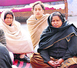 Wife of Shami Kumar, who was murdered in Sector 24, Chandigarh, on Tuesday
