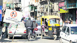One-way Jail Road (right) in Jalandhar.