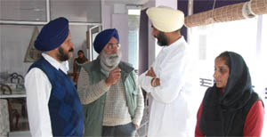 Manpreet Badal, president of the PPP, speaking to Sukhdeep Singh Bhinder and his family members while expressing grief over the demise of Bhinders father, Pritpal Singh Bhinder, in Bathinda on Friday. 