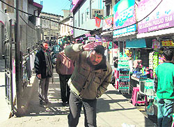 Wires dangling in the Kulri market in Mussoorie