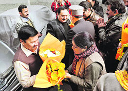 Party workers welcome BJP state co-in charge Shyam Jaju and national general secretary JP Nadda at the party office in Shimla on Sunday.