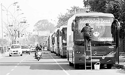 In the absence of adequate parking space, private bus operators have started parking buses on the main road connecting the Sector 42 furniture market with Madanpur Chowk in Mohali