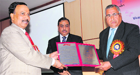 Dr VK Taneja, (right) Vice-Chancellor of Guru Angad Dev Veterinary and Animal Sciences University, Ludhiana, receives the Dr KK Iya Oration Award from Dr AK Srivastava, director, NDRI, in Karnal.