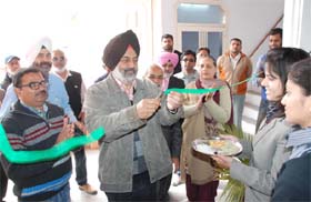 Dr Jairup Singh inaugurating the Rahul Kaushal Art Fest in Bathinda on Friday
