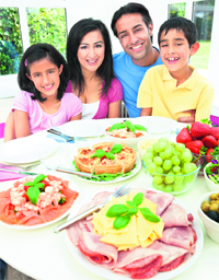 A homemaker should try and eat with the family