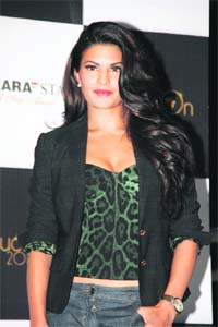 Life size: Jacqueline Fernandez