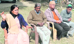 Representatives of the hydroelectric project-affected region of Bhatwadi Kedarghati talk to mediapersons at Matri Sadan in Haridwar