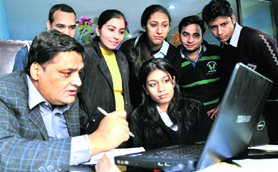 Project mentors help students learn how to manoeuvre through the challenges of a job