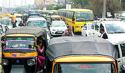 Even as the rally was a huge success, it was chaos on Jalandhar roads. The traffic police failed to make adequate arrangements to allocate alternative routes. Long traffic jams were witnessed at BMC Chowk and Company Bagh Chowk