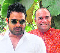 Abhimanyu and (R) Chandraprakash