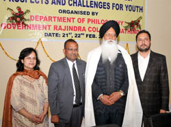 Dr Gurnek Singh (second from right), a former vice-chancellor of the Shri Guru Granth Sahib University, Fatehgarh Sahib, flanked by principal of the Government Rajindra College Dr Vijay Goyal and the organisers of the national conference, during the valedictory function held at the college in Bathinda on Wednesday.