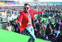 Singer Jazzy B performing on the concluding day of the Virasat Mela in Bathinda on Sunday