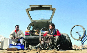 A mobile cycle repairs shop in Ludhiana