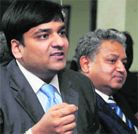 Dhruv Aggarwal, member of the All-India Powerloom Board, Ministry of Textiles, addresses the media in Ludhiana