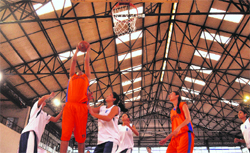 A match in progress during the Punjab Basketball Championship organised at Guru Nanak Stadium in Ludhiana.