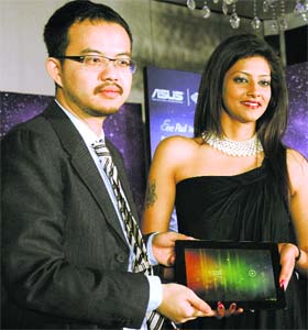 Alex Huang, MD, Systems Business Group, ASUS Technology (left), at the launch of the companys Eee Pad Transformer Prime notebooks in New Delhi on Thursday