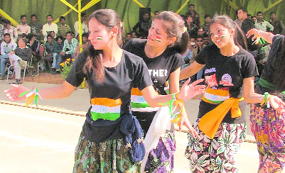 Students present a cultural item.