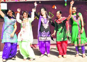GAY ABANDON: Class-XII students perform a dance during Ashirwad Divas at Shastri Model School, Phase I, Mohali