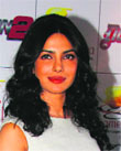 Tweet queen: Priyanka Chopra