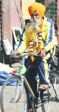 Pritam Singh Khalsa takes part in a cycle rally in Ludhiana