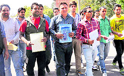 ABVP activists going to give memorendum to Vice-Chancellor regarding day today deterioration of law and order situation in campus and college at Panjab University, Chandigarh, on Thursday