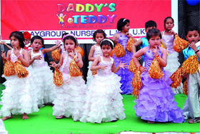 Tiny tots of Daddys Teddy, a playway school, perform at the annual function organised in Bathinda on Sunday.