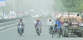 Dust-laden winds hit Bathinda and adjoining places causing inconvenience to commuters owing to poor visibility on Tuesday.