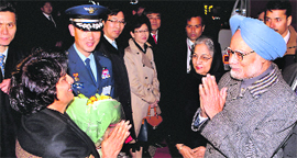 PM Manmohan Singh being welcomed in Seoul on Saturday. The PM will attend the Nuclear Security Summit, starting on Monday. 