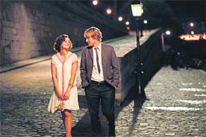 Owen Wilson does an excellent job as a confused American in Paris, ably supported by Marion Cottilard as Adriana