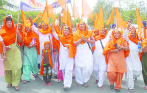 Sikh organisations hold a protest march seeking clemency for Balwant Singh Rajoana in Jalandhar on Monday.