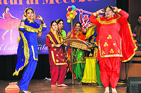 Women perform giddha at the prize-distribution ceremony of the 7th Annual Employees Sports Meet in Ludhiana 