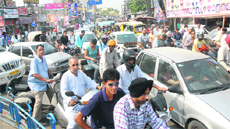Vehicles stuck in traffic jams at the Jyoti Chowk market and near the bus stand in Jalandhar. 