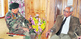 Governor NN Vohra discusses yatra arrangements with Lt Gen SA Hasnain