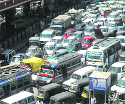 Traffic bottlenecks are common in the flyover area near the Civil Secretariat in Srinagar during summer. 