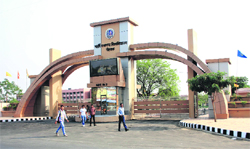 Chief Minister Bhupinder Singh Hooda will inaugurate Gate No. 2 of Maharshi Dayanand University on Sunday. 