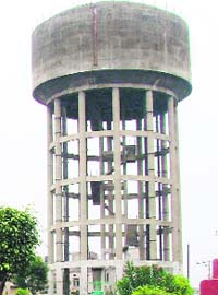 A view of a water tank inside a park in Ludhiana
