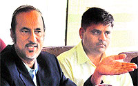 Zaheer-ud-din Babar Awan, former Federal Minister of Law, Justice and Parliamentary Affairs, Pakistan, addresses the media in Chandigarh on Sunday