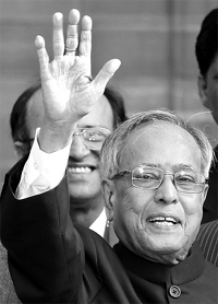 Union Finance Minister Pranab Mukherjee's budget for 2012-13 affects the states' finances adversely