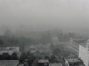 Before a brief spell of rain, a massive dust storm hit Ludhiana on Wednesday evening.