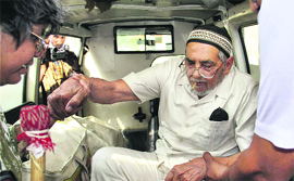 Khalil Chisti after his release from a jail in Ajmer on Wednesday.