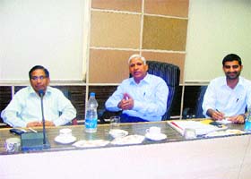 Prof MP Gupta (center) adviser, TERII, addresses a press conference held at TERII, Kurukshetra