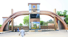 The newly built gate number 2 of the university which remains closed after its inauguration.